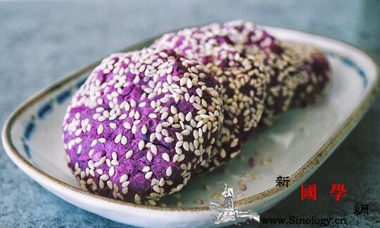 紫薯跟牛奶可以做什么美又甜的紫薯牛奶做法_平底锅-用手-面粉-搅拌-