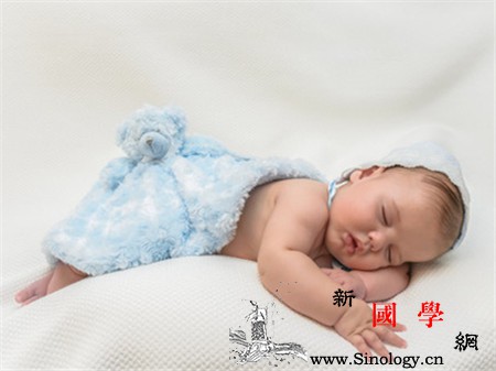 新生儿睡觉时老是使劲是怎么回事有这4种原因_神经系统-睡觉时-睡眠-婴儿-