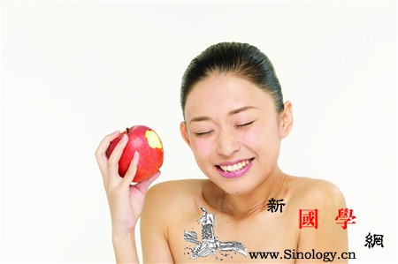 来月经痛经能吃苹果吗喜欢吃苹果的女性要注意_痛经-酸性-荔枝-月经-怀孕准备
