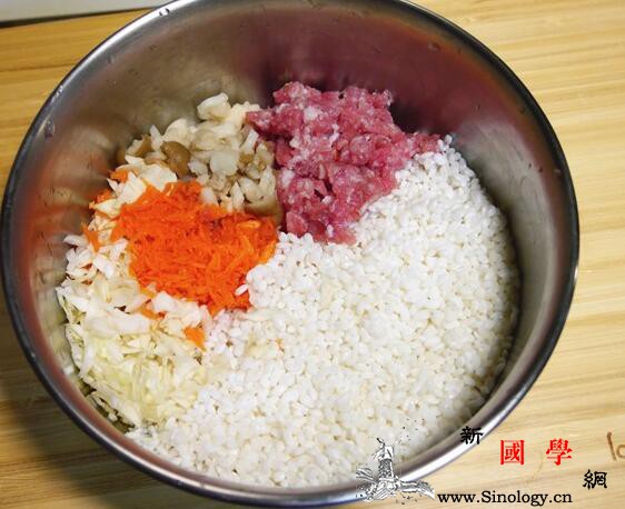 起司鲜蔬米饭团锻炼宝宝抓握力的小点心_电锅-压出-红萝卜-适量-