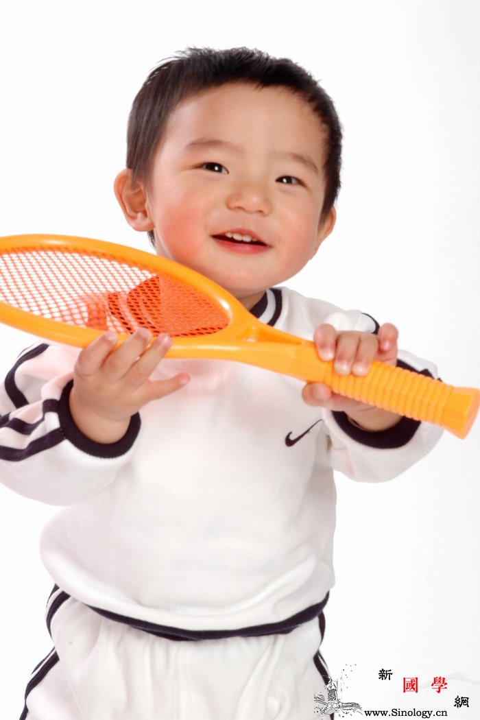 带宝宝出游请远离过敏源_花粉-出游-食物-接触-