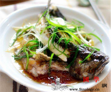 石斑鱼怎么做好吃_热油-石斑鱼-鱼骨-鱼片-