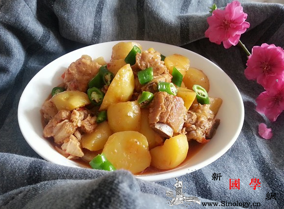 土豆炖什么好吃呢从万千土豆菜谱中杀出来的超_牛腩-排骨-土豆-姜片-