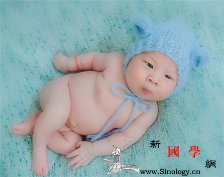 新生儿秋季晒太阳几点合适_日光浴-几点-紫外线-晒太阳-