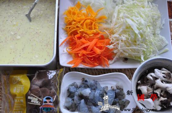 鲜虾蔬菜饼的做法层次丰富的美味点心_面糊-调匀-番茄酱-热油-