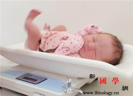 月子里宝宝长几斤正常宝宝满月时的发育标准_月子-满月-个月-几斤-
