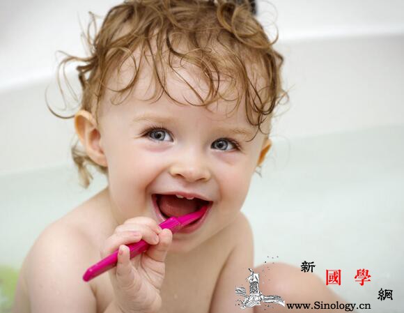 儿童刷牙多长时间正确_驼背-牙膏-刷牙-吞咽-