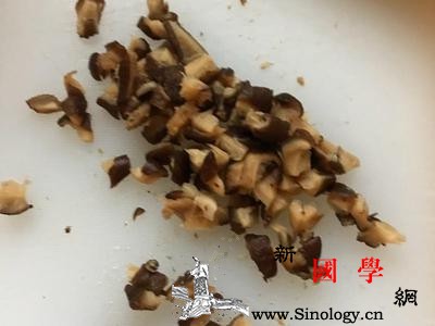 宝宝辅食香菇洋葱蒸蛋的做法_电锅-主料-蛋黄-香菇-