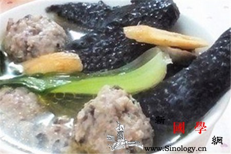 莲藕乌鸡汤的做法_乌鸡-肉丸-莲藕-黑木耳-