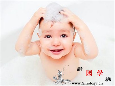 新生儿多久洗一次头_头发-洗发水-洗头-洗发-