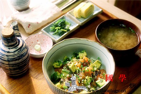 牛油果怎么吃能丰胸_牛油-倒入-丰胸-米饭-
