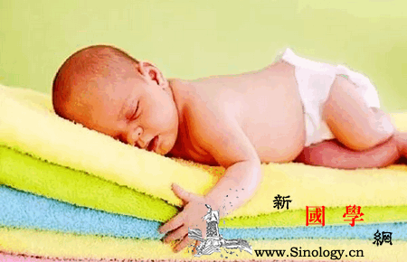 新生儿睡姿是否影响头骨发育？宝宝这3种睡姿妈_仰卧-睡姿-妈妈-宝宝-