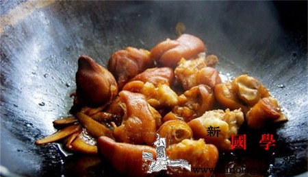 坐月子姜醋猪脚的做法_剥壳-猪脚-坐月子-糯米-