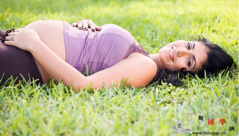 怀孕期间睡姿需要注意什么_霉菌-睡姿-滋生-枕头-