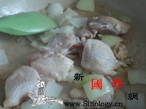 鸡肉南瓜咖喱饭_鸡腿-咖哩-洋葱-南瓜-