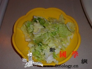 香菇炒卷心菜_卷心菜-爆炒-主料-清热解毒-