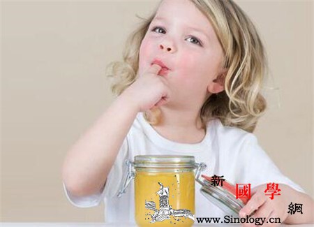 儿童喝蜂蜜水有什么好处和坏处_蜂蜜-证明-幼儿-饲喂-