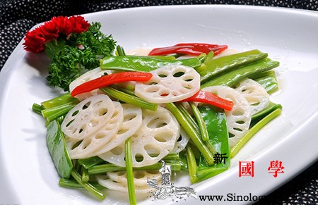 产后营养食谱：芹菜藕片_藕片-莲藕-芹菜-适量-