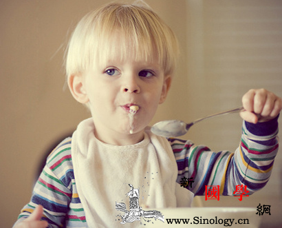 新生儿营养指南_母乳-喂养-奶粉-维生素-