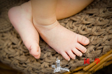 八个月宝宝发烧手脚冰凉怎么回事_手脚-冰凉-八个月-宝宝-