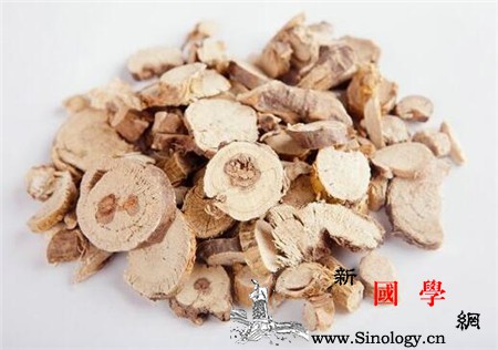 灰指甲的治疗方法偏方_灰指甲-蒜泥-药液-花椒-