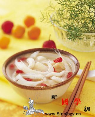 乳汁不够怎样办？推荐催乳食谱_黄芪-吮吸-乳汁-产妇-