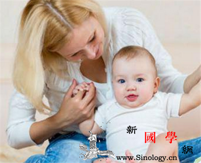 宝宝受凉呕吐发烧怎么办？家庭护理止吐退烧两不_受凉-退烧-呕吐-护理-