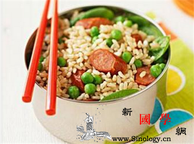 宝宝过年吃什么菜？春节宝宝过年饮食要均衡_菠菜-胡萝卜-菠萝-吃什么-