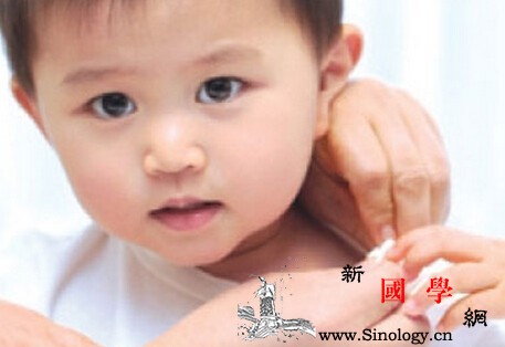 宝宝烫伤破皮怎么办：4步教你烫伤不留疤_热源-烫伤-水泡-衣物-