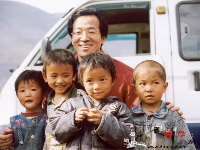 俞敏洪：怎样的家庭教育能培养出优秀的孩子？_家庭教育-海豚-家长-孩子-
