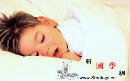 宝宝睡觉呼吸声大是什么原因_生理盐水-扁桃体-鼻腔-肥大-