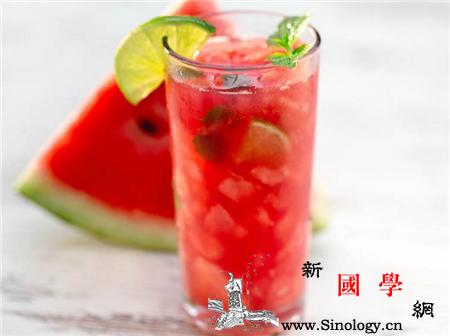 桃子和西瓜一起吃会中毒吗夏季吃西瓜的注意事_桃子-西瓜-食用-夏季- ()