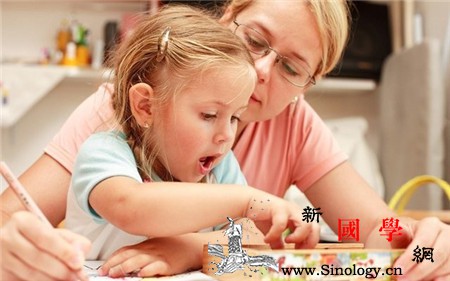 孩子安全感是张存折你的陪伴就是往里充值_看护-焦虑-陪伴-孩子-