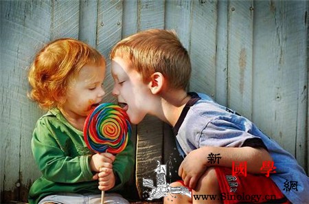 如何让孩子分享"你一个我一个"让_贴纸-依恋-孩子-分享-