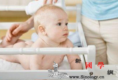 宝宝头部出汗后怎么处理？_头发-洗头-出汗-头皮-