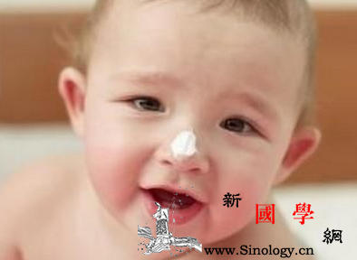 宝宝晒伤有哪些特征_水疱-红斑-防晒-局部-