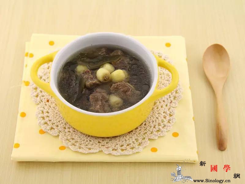 莲子海带炖牛肉的做法造血神器好吃的补血食_莲子-海带-鲜绿色-姜片-