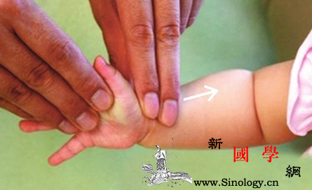 宝宝胃口不好如何按摩：怎么按摩增强宝宝食欲？_推拿-胃口-手法-按摩-