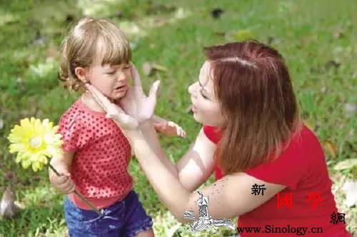 什么时候可以打孩子什么时候绝不能打？家长必_惩罚-父母-错误-孩子-