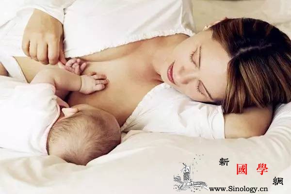 母乳喂养导致胸部下垂还会一边大一边小？_乳头-哺乳-乳房-妈妈-