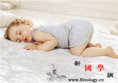 宝宝睡觉鼻子呼呼响是怎么回事_喉头-鼻腔-分泌物-鼻涕-