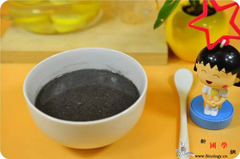别再每天早上打豆浆了给孩子做这个更有营养！_碳水化合物-黑芝麻-红薯-浸泡-