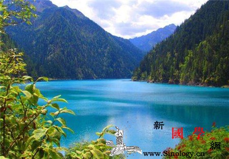 国庆节适合去哪里旅游十月旅游景点推荐_甘孜藏族自治州-稻城-国庆节-旅游景点-