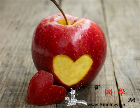 宝宝冬季嘴唇干裂吃什么水果_枇杷-干裂-吃什么-功效-