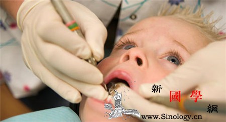 3岁儿童龋齿怎么办要及时看牙医治疗_硝酸银-目的-棉球-龋齿-