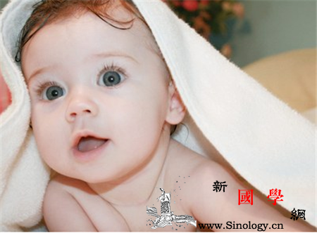 婴儿鼻子有白点是怎么回事_白点-雌激素-色素-白斑-