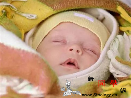 婴儿热着了有什么表现_受累-衰竭-着了-呕吐-