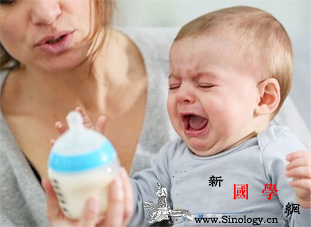 宝宝吃奶时抽搐是怎么回事_钙片-抽搐-服用-吃奶-