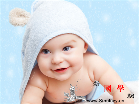 婴儿翻身训练图示_图示-双臂-婴儿-引导-
