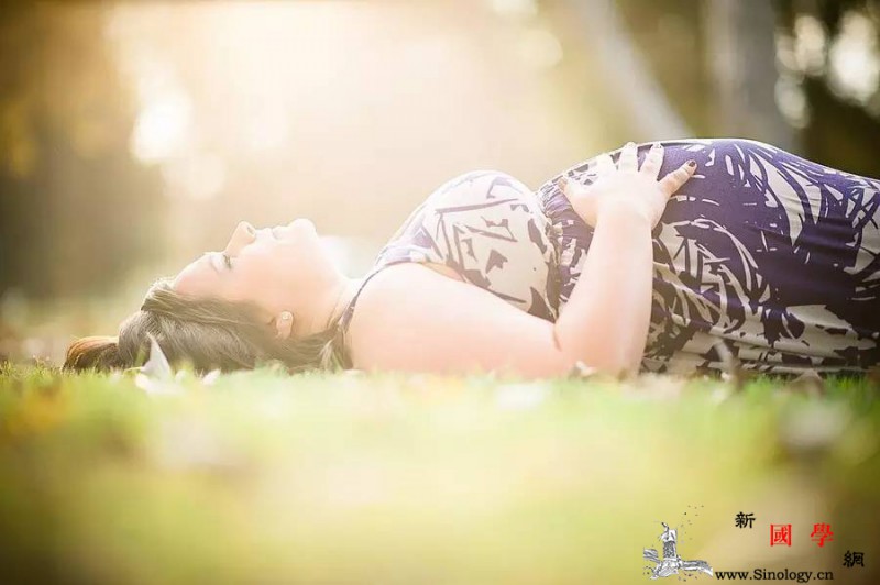 孕妇夏天要注意什么？夏天坐月子需要避开哪些误_乳汁-产妇-产后-孕妇-